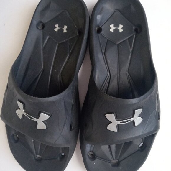 UNDER ARMOUR BLACK SLIDE UNISEX SANDALS  SIZES MEN 7  WOMEN 8 - Picture 1 of 5